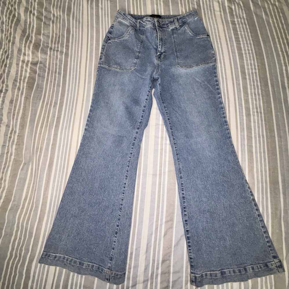 Frye Women's High Rise Wide Leg Flare Jeans Medium Wash Blue Denim Size 30